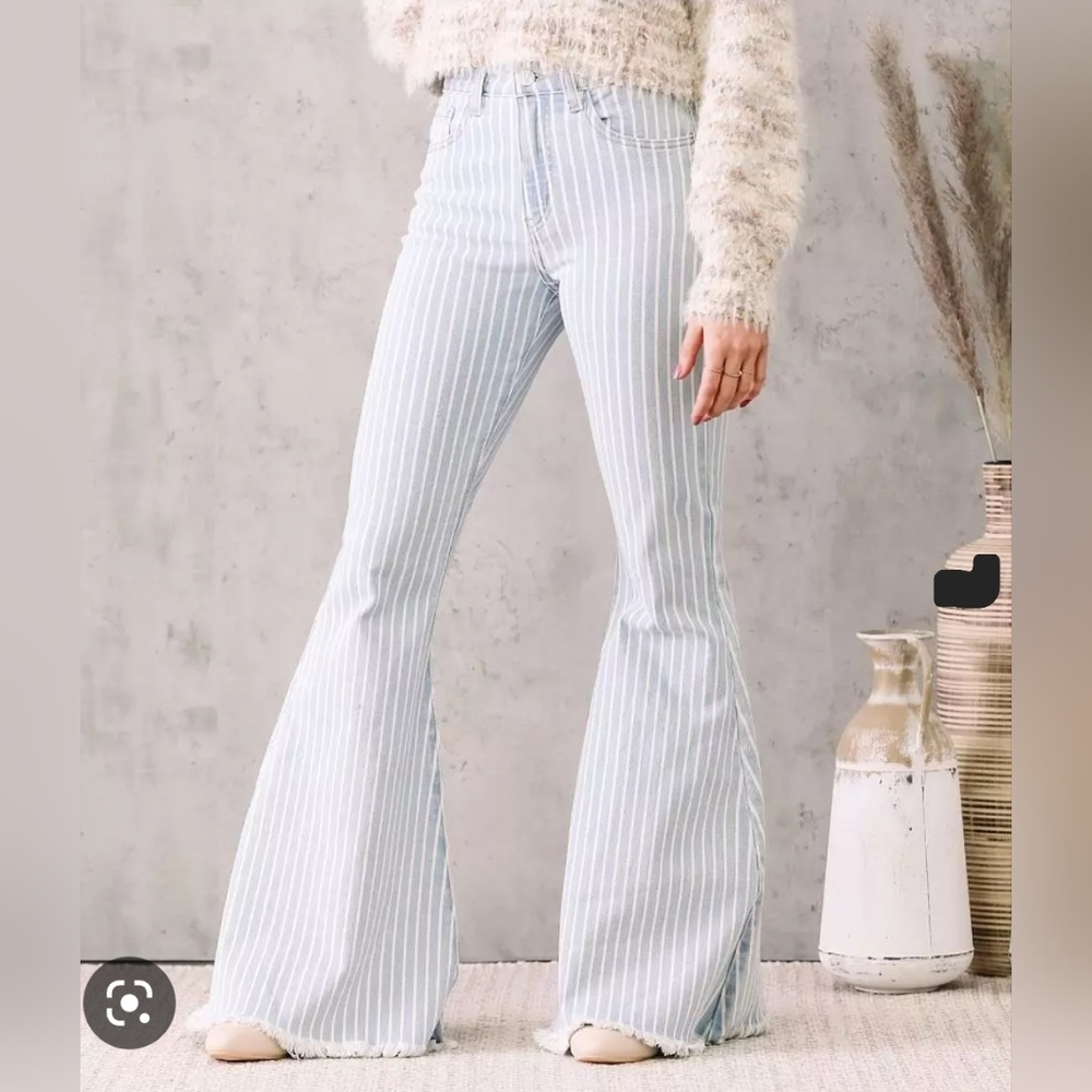 Kancan ultra highrise extreme flare pinstripe